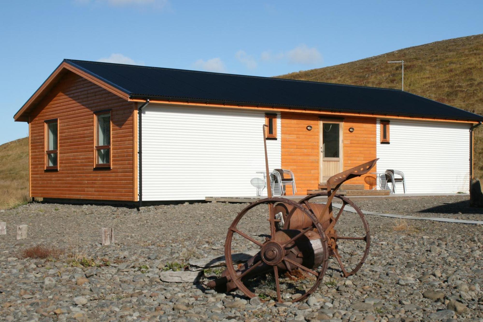Daeli Guesthouse Víðidalstunga Exteriör bild