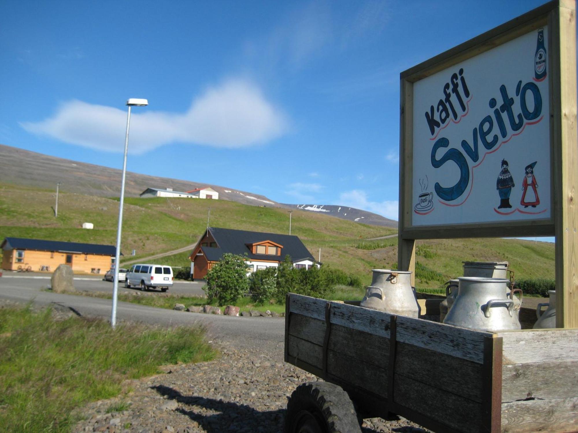 Daeli Guesthouse Víðidalstunga Exteriör bild